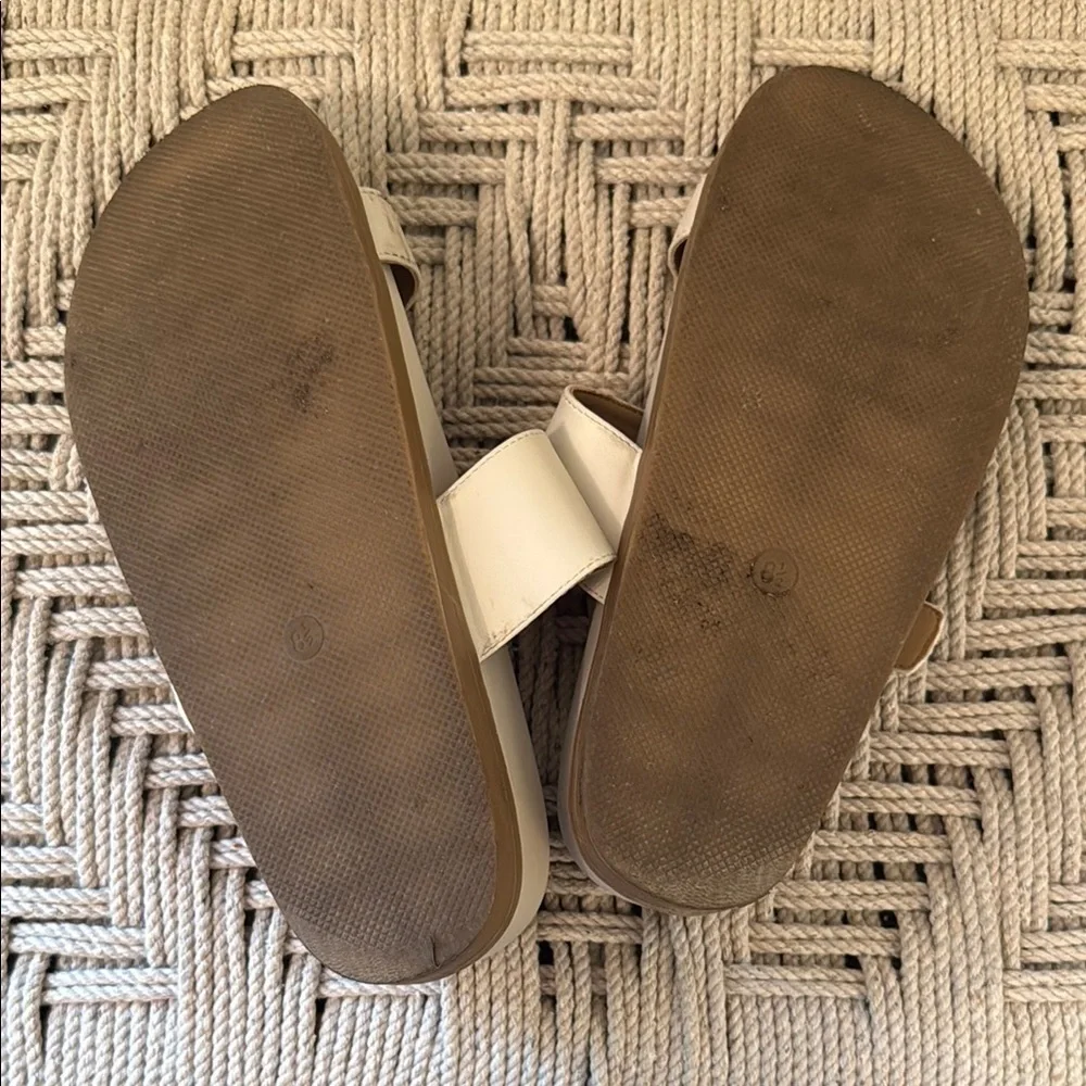 dv Dolce Vita Women 8.5 Taupe Annie Platform Two Strap Buckle Slip On Sandal